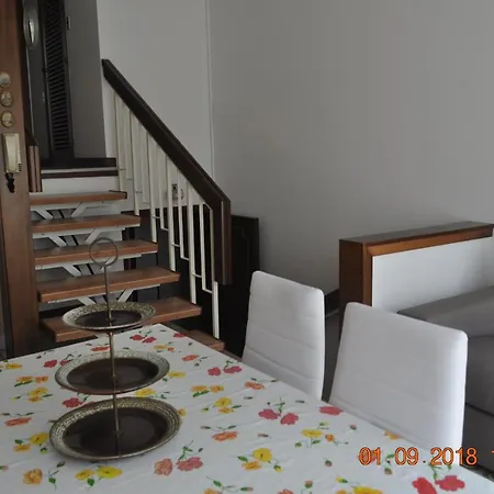 Casa Al 2 Lugana Medio Apartment